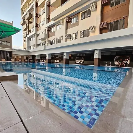 Cozy 1 Bedroom At Be Residences Condominium With Balcony Near It Park